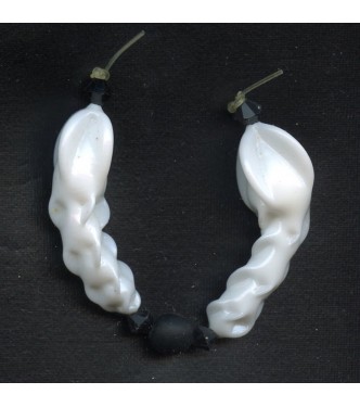 VINTAGE WHITE FREE-FORM LAMPWORK BEADS