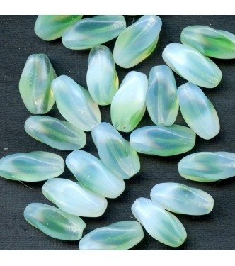 VINTAGE OPALESCENT SPRING GREEN BARRELS