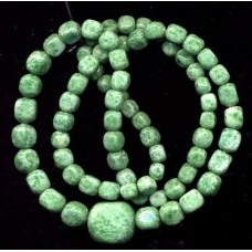 VINTAGE CZECH 1920's MOTTLED GREEN NECKLACE