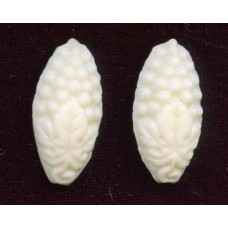 VINTAGE 1920's CZECH MOLDED GRAPE BEADS