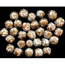 VINTAGE VENETIAN AVENTURINE AND WHITE NUGGETS