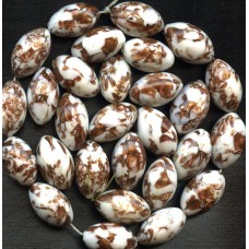 VINTAGE VENETIAN WHITE AND AVENTURINE FOOTBALLS