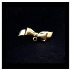 VINTAGE LITTLE BRASS BOW BROOCH