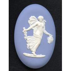 BEAUTIFUL VINTAGE WEDGWOOD CAMEO