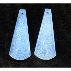 GORGEOUS VINTAGE OPALESCENT WHITE FLORAL DROPS