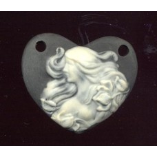 VINTAGE CERAMIC CAMEO HEART PENDANT (Black)