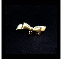 VINTAGE LITTLE BRASS BOW BROOCH