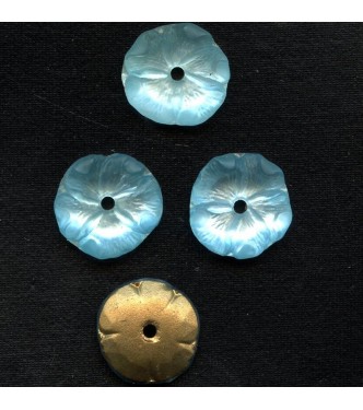 VINTAGE FROSTED  WG AQUA FLOWERS