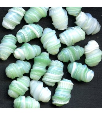 VINTAGE MINTY GREEN  OPALESCENT JAPANESE LAMPWORK SWIRLS