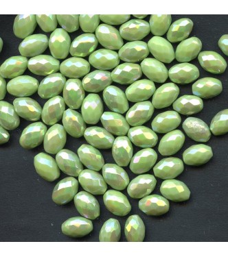 VINTAGE LUSTER GREEN BEADS