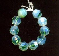 VINTAGE FACETED MINTY OPALESCENT BEADS