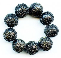 VINTAGE BLACK & GOLD SUGAR BEADS