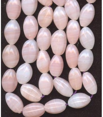 VINTAGE PALE PINK RIBBED BEADS