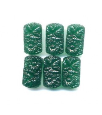 VINTAGE EMERALD GREEN 2 HOLE FLORAL BEADS