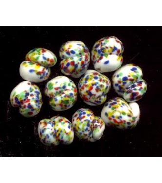 VINTAGE SPECKLED WHITE SNAILS