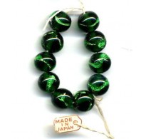 VINTAGE JAPANESE EMERALD SWIRLED FOIL BEADS