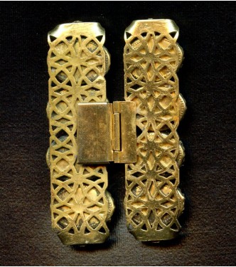 VINTAGE FREIRICH MULTI STRAND BRASS CLASP