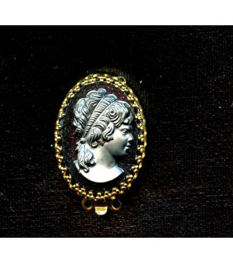 BEAUTIFUL VINTAGE TWO STRAND CAMEO CLASP