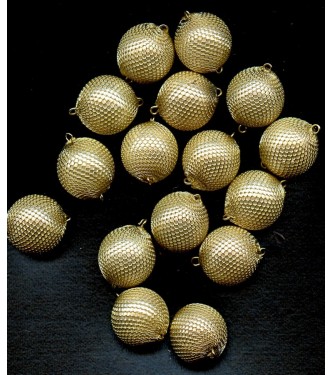 STRIKING VINTAGE MESH COVERED LUCITE BEADS