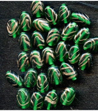 VINTAGE EMERALD AND AVENTURINE BEADS