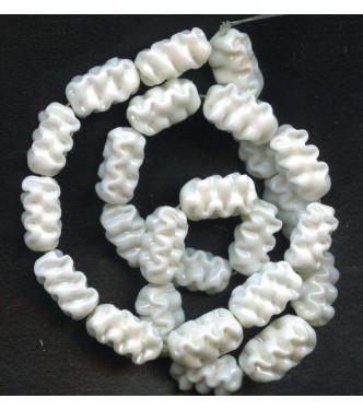 BEAUTIFUL IRIDESCENT WHITE HONEYCOMB BEADS