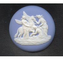 VINTAGE WEDGWOOD CAMEO (ROUND)