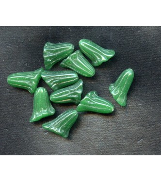 VINTAGE  GREEN CALLA LILLY CZECH BEADS