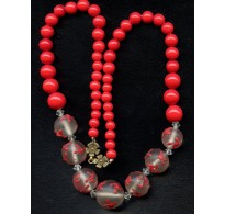 VINTAGE RED NECKLACE WITH FROSTED BEADS