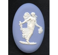 BEAUTIFUL VINTAGE WEDGWOOD CAMEO