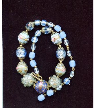 LOVELY VINTAGE VENETIAN NECKLACE