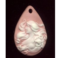 VINTAGE CERAMIC CAMEO TEARDROP PENDANT